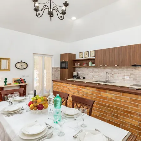 Stunning In Дом отдыха Пула