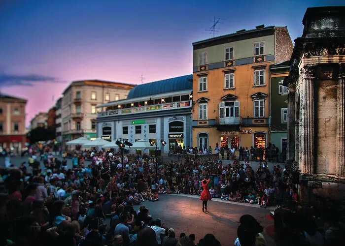 Stunning In Будинок відпочинку *