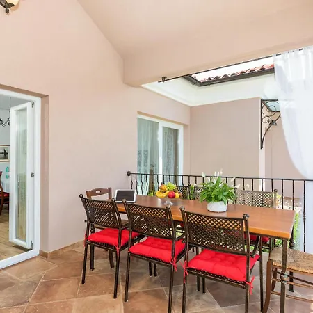 Stunning In * بولا